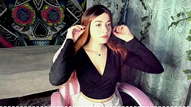 mona fly online show from 10-13-25, 02:17