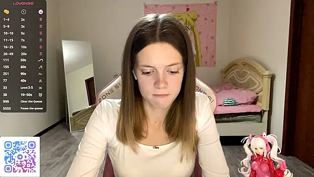 VibeQueenLucy online show from 09-30-25, 04:12