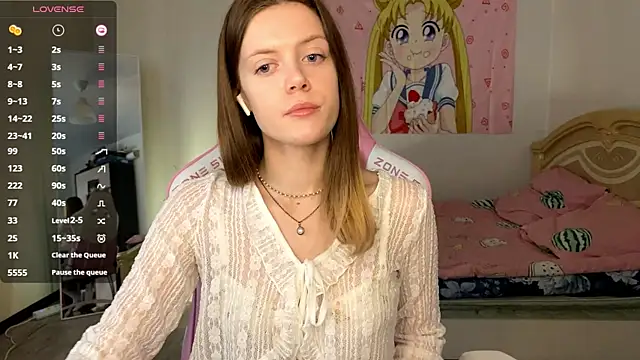 VibeQueenLucy online show from 11-20-25, 10:59