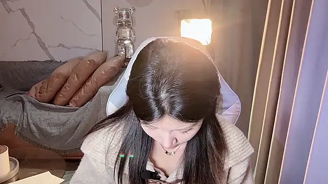 Lixinel-520 online show from 11-30-25, 01:04