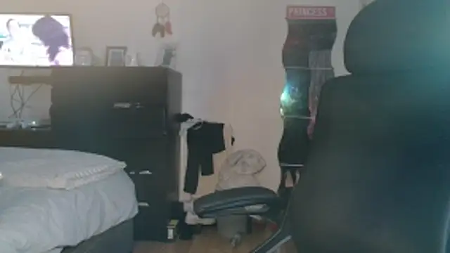 Snapshot of Prill940 chatting on 11-05-25, 06:24 Prill940 online show from 11-05-25, 06:24