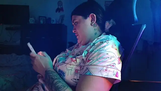 Snapshot of Prill940 chatting on 11-21-25, 07:23 Prill940 online show from 11-21-25, 07:23