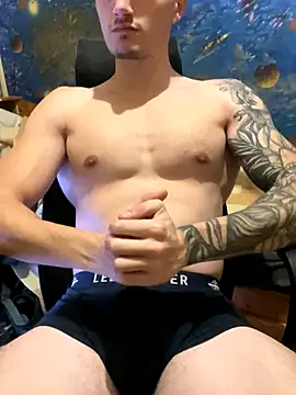 Snapshot of fronkie9384 chatting on 12-13-25, 08:25 fronkie9384 online show from 12-13-25, 08:25