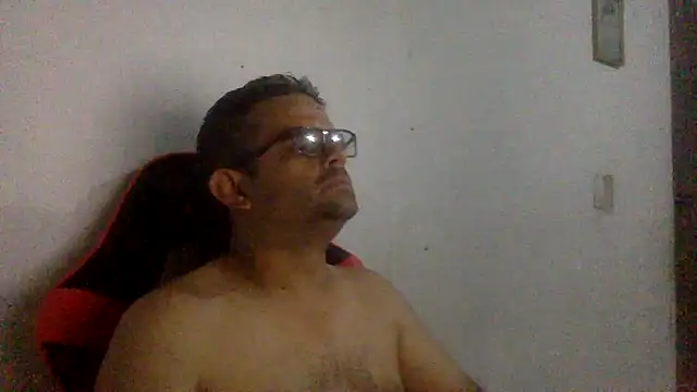 Snapshot of Katracho6969 chatting on 07-20-26, 12:47 Katracho6969 online show from 07-20-26, 12:47
