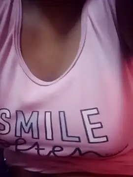 Lucy-Ferr online show from 10-18-25, 01:08