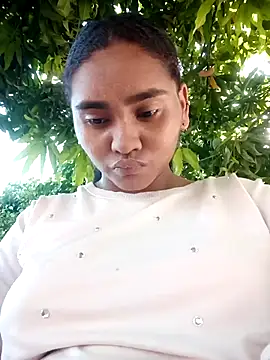 Lucy-Ferr online show from 12-05-25, 02:14