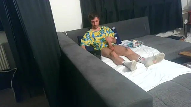 Snapshot of cum2camboys chatting on 02-14-26, 07:32 cum2camboys online show from 02-14-26, 07:32