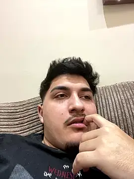 Snapshot of mixedcouplee69 chatting on 01-17-26, 12:26 mixedcouplee69 online show from 01-17-26, 12:26