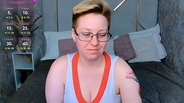 AlexandraGreen online show from 10-10-25, 09:03