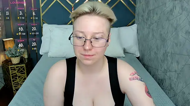 AlexandraGreen online show from 12-21-25, 04:14