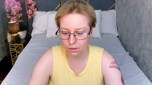 AlexandraGreen online show from 03-05-26, 09:22