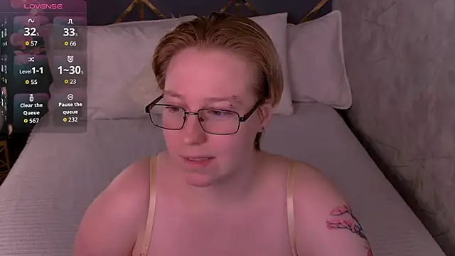 Snapshot of AlexandraGreen chatting on 07-11-26, 09:38 AlexandraGreen online show from 07-11-26, 09:38