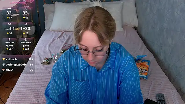 Snapshot of AlexandraGreen chatting on 07-20-26, 04:16 AlexandraGreen online show from 07-20-26, 04:16