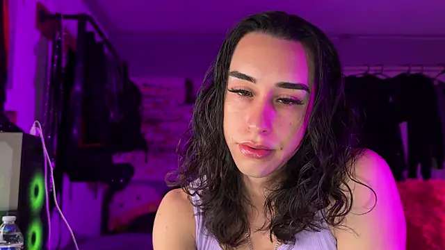 xoFrankie online show from 11-29-25, 02:47