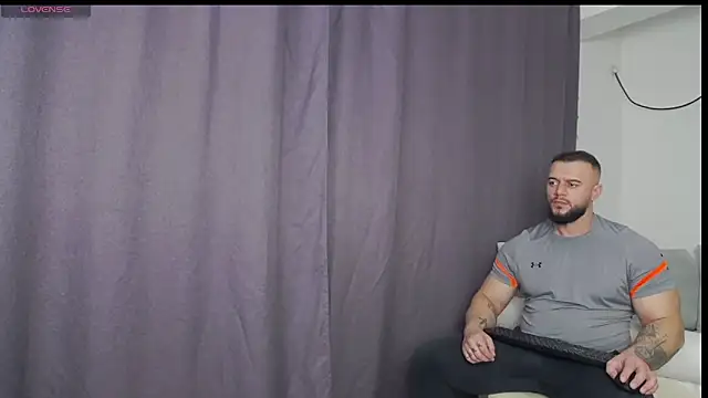 Snapshot of RickyMiami1 chatting on 02-19-26, 06:04 RickyMiami1 online show from 02-19-26, 06:04