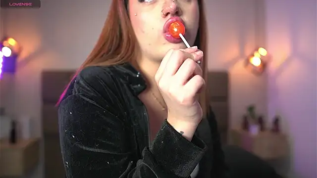 Julieth Rojas online show from 07-21-26, 04:15