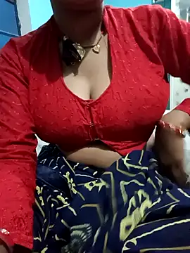 Snapshot of Meenu_chauhan chatting on 10-31-25, 04:08 Meenu chauhan online show from 10-31-25, 04:08