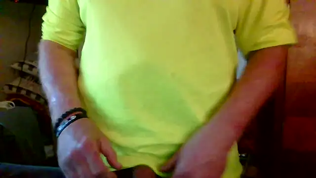 Snapshot of southernflair chatting on 01-05-26, 08:56 southernflair online show from 01-05-26, 08:56