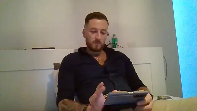 Snapshot of Keviios chatting on 09-09-25, 02:49 Keviios online show from 09-09-25, 02:49