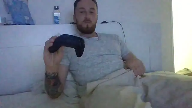Snapshot of Keviios chatting on 09-19-25, 11:55 Keviios online show from 09-19-25, 11:55