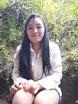 Snapshot of susu-00 chatting on 09-24-25, 11:41 susu-00 online show from 09-24-25, 11:41