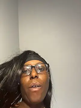 CinnaCakesss online show from 03-03-26, 01:56