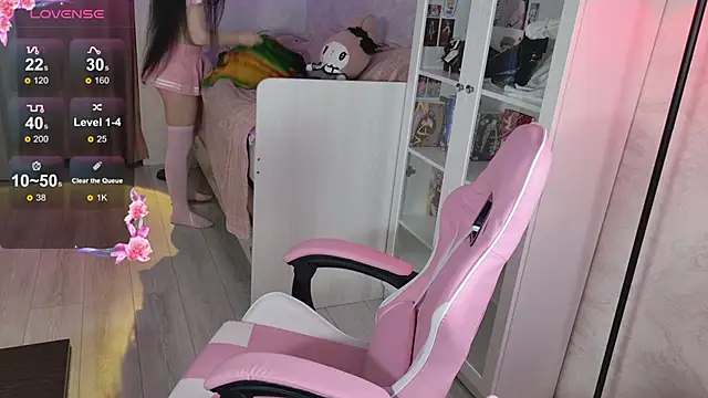 MiraJadee online show from 10-01-25, 01:55