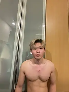 Snapshot of zachlee_69 chatting on 06-01-26, 06:20 zachlee 69 online show from 06-01-26, 06:20