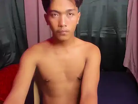 Snapshot of chris_hot_asian_loverboy chatting on 02-09-26, 09:13 chris hot asian loverboy online show from 02-09-26, 09:13