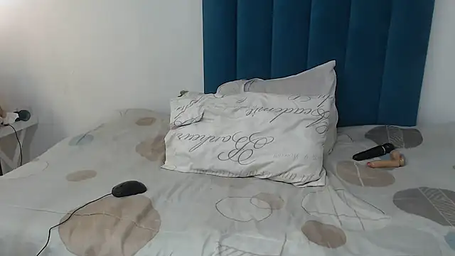 Bella 2025 online show from 09-21-25, 02:13