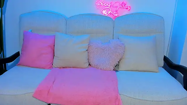 JessicaSky  online show from 04-06-26, 07:59