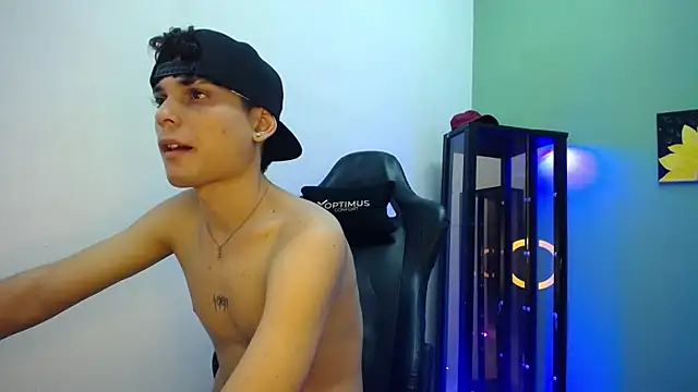 dilan hott  online show from 12-15-25, 06:45