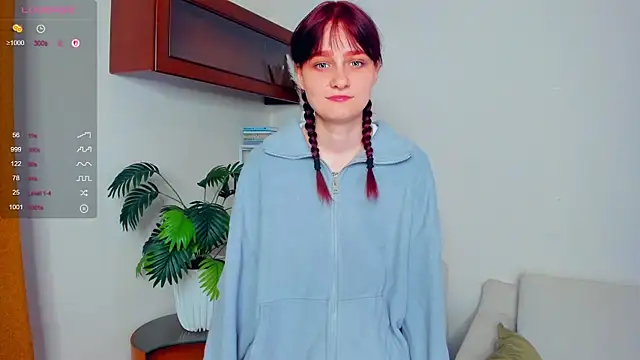 Snapshot of KatyKufel chatting on 09-27-25, 06:57 KatyKufel online show from 09-27-25, 06:57