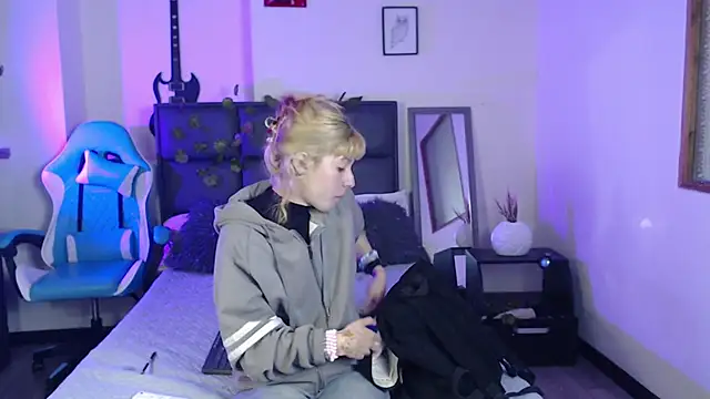 Amnesia  online show from 10-06-25, 12:35