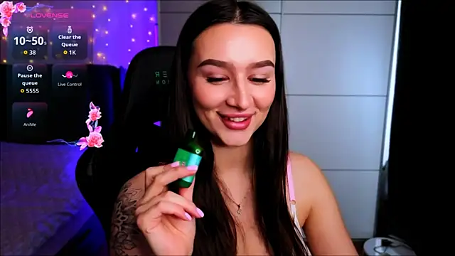 Veronica Larsson online show from 02-20-26, 09:32