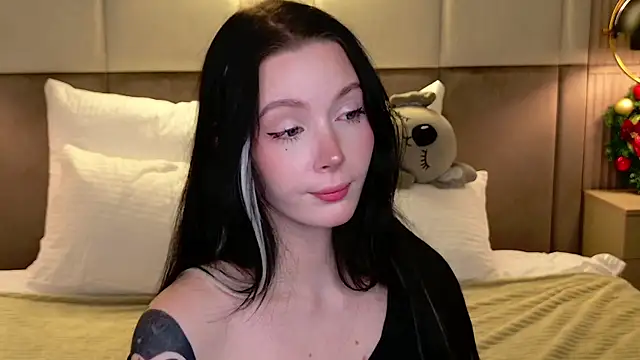 Goldy Stark online show from 12-21-25, 08:49