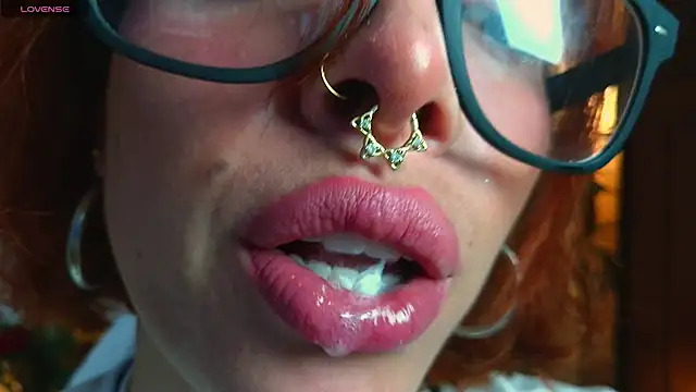 Snapshot of bri_von_dhara__ chatting on 06-17-26, 04:19 bri von dhara online show from 06-17-26, 04:19