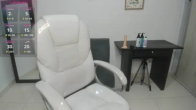 Aiilyn Ds online show from 10-04-25, 09:40