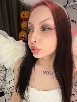 Snapshot of Lina_Thornton_ chatting on 10-30-25, 08:53 Lina Thornton online show from 10-30-25, 08:53