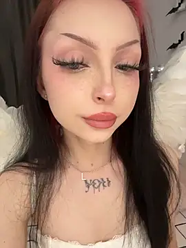 Snapshot of Lina_Thornton_ chatting on 10-31-25, 10:55 Lina Thornton online show from 10-31-25, 10:55