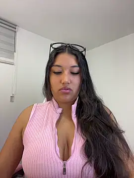 SharaRous online show from 05-31-26, 01:14