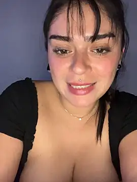 Snapshot of cami_lorena chatting on 05-29-26, 02:53 cami lorena online show from 05-29-26, 02:53