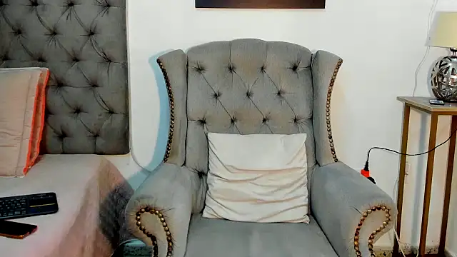 Snapshot of nahiroby_ebony chatting on 10-02-25, 06:48 nahiroby ebony online show from 10-02-25, 06:48