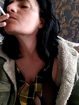 Snapshot of Gecenin_Kralicesi chatting on 05-09-26, 05:34 Gecenin Kralicesi online show from 05-09-26, 05:34