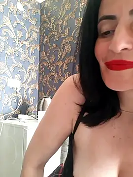 Snapshot of Gecenin_Kralicesi chatting on 05-26-26, 01:18 Gecenin Kralicesi online show from 05-26-26, 01:18