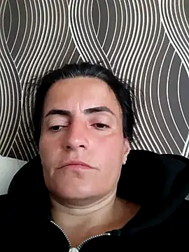Snapshot of Gecenin_Kralicesi chatting on 06-12-26, 04:11 Gecenin Kralicesi online show from 06-12-26, 04:11
