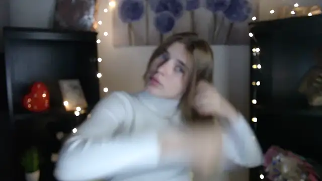 JuiceLips   online show from 10-21-25, 11:55