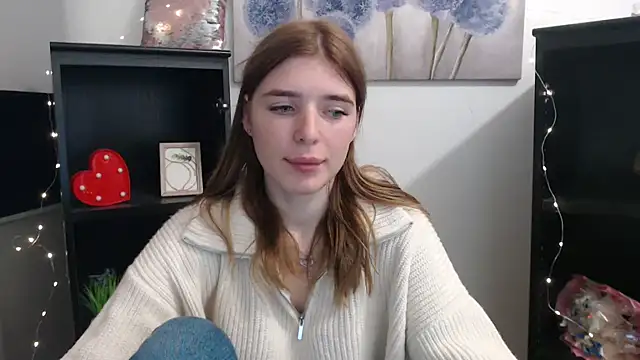 JuiceLips   online show from 11-13-25, 03:55