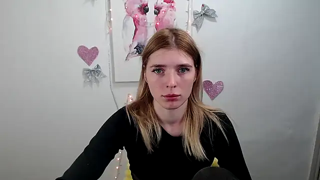 JuiceLips   online show from 12-02-25, 02:23