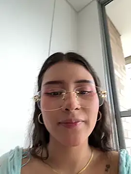 Snapshot of CatadeLuca chatting on 10-03-25, 12:24 CatadeLuca online show from 10-03-25, 12:24